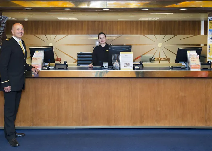 Ss By Westcord Hotel