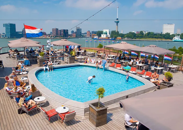 Ss By Westcord Hotel 4*