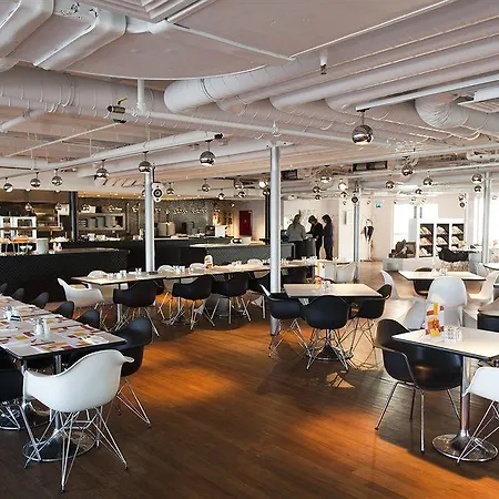 Ss By Westcord Hotel 4*