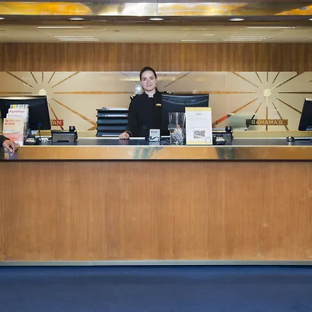 Ss By Westcord Hotel