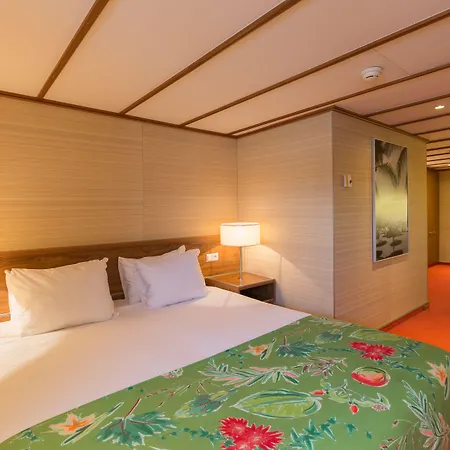 Ss By Westcord Hotel 4*