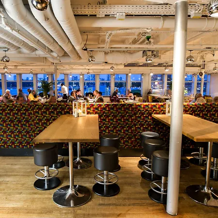 Ss By Westcord Hotel 4*